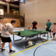 Schüler und Schülerinnen der Wirtschaftsschule Bad Windsheim beim Tischtennisspielen